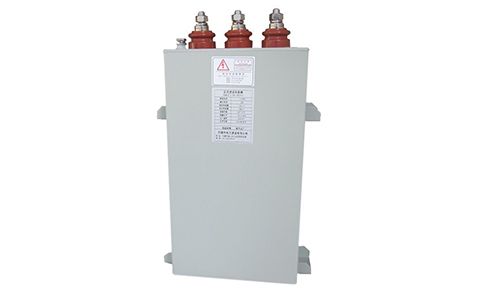 電容器在直流穩(wěn)態(tài)電路中可有電流通過？